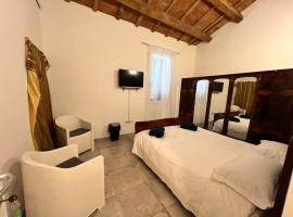 La casa di Giada camera matrimoniale con bagno privato esterno, hotel in Imola