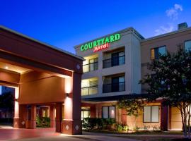 Courtyard by Marriott Bryan College Station, hotel a prop de Aeroport d'Easterwood - CLL, a College Station