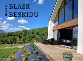 domek blask Beskidu, cabaña o casa de campo en Złatna