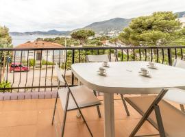 Carboneras 45 Apartamento con terraza, hotel in Girona