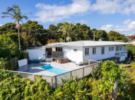 Oceanview Oasis - with pool and spa, cottage sa Whangarei