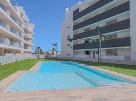 Luxury 2 Bedroom Apartment BY COELI HOLIDAYS, hotel i Los Alcázares