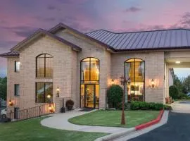 Super 8 by Wyndham Branson By Andy Williams Theatre