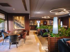 Wyndham Grand Tbilisi, hotel v destinaci Tbilisi City