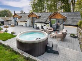 Luxury Hot Tub Cottage - Family & Pet Friendly, hotelli kohteessa Winster