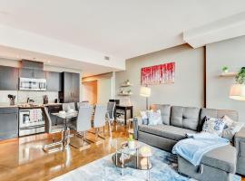 Modern 2BR Condo - King Bed - Downtown City Views, cottage à Calgary