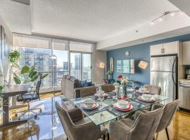 Cozy 2BR Condo with King Bed and City Views，卡爾加里的公寓