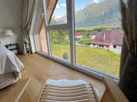 The Valley Queens, cabin in Bovec