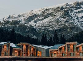 Aethos Monterosa, hotel with pools in Champoluc