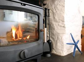 Little Gem in the Mumbles! Fishermans Cottage with Log Burner, Dog friendly and Welcome Breakfast Hamper!
