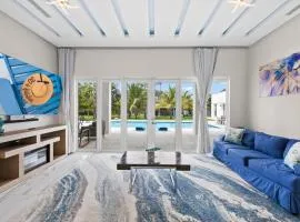 Miami Family White House Ω Friendly Close to Miami Beaches and the Keys West