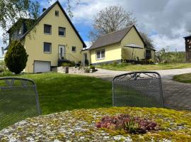 Fewo Haus Hutzelbuck in idyllisch-grüner Lage nähe AN, alojamento para férias em Ansbach