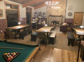 Country Mountain Inn, hotel in Eureka Springs