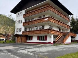 Haus Wallis - Ski-In Ski-Out mit Frühstück am Arlberg, hotel a Warth am Arlberg