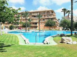 Luxurious beach apartment Mistral El Campello, hotel with parking in El Campello