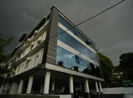 Moonlit Royal Grand Suite, hotel cerca de Aeropuerto Internacional de Cochin - COK, Ernakulam