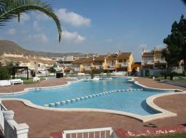 Beautiful house El Campello with communal pool, semesterhus i El Campello