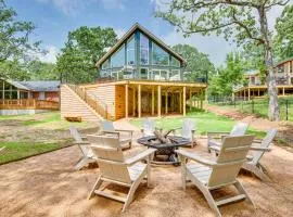 Malakoff Lakefront Home with Dock, Fire Pit and More!