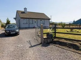 Seaside Cottage Escape in Cromane