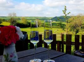 Foxglove Accommodation, hotel with parking in Craven Arms
