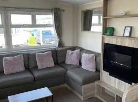 MOONSTONE Lymington