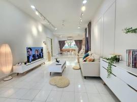 Petaling Jaya Premium Bungalow 4 Bed Rooms for up tp 18Pax, SS14, Plaza33 , 3 2 Square, Jaya One , SS2, hotel di Petaling Jaya