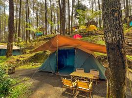 Finest Camp, glamping site in Cibogo