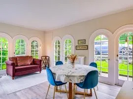 Historic Mamaroneck Guest House - Walk to Harbor!