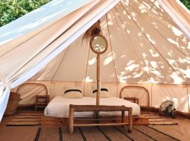 HolaCamp Chilches, luxe tent in Xilxes