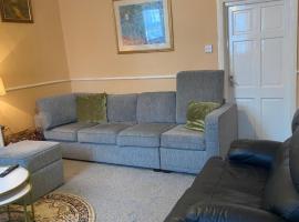 White and Sandstone Astley Bridg, pet-friendly hotel in Bolton
