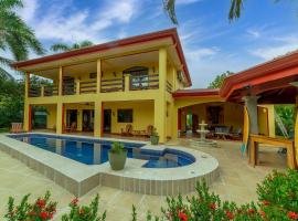 Villa Macaw By Vacation Pura Vida, Cottage in Esterillos Este