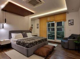 One Bed Apartment In GoldCrest Mall And Residency, apartamentai mieste Lahoras