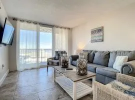 Oceanfront with Beach, Pool, BBQ & Steps to Flagler Ave