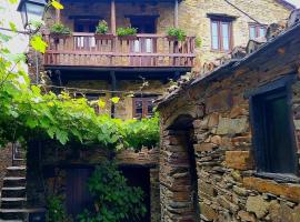 Casa Ferreira-Talasnal, casa o chalet en Talasnal