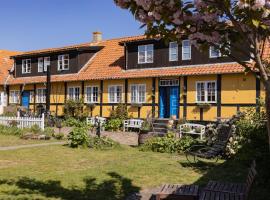 Pension Slægtsgaarden: Allinge şehrinde bir kiralık tatil yeri