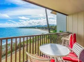 Splendid Hawaiian Style Oceanfront View Second Floor Corner Condo at Wailua Bay View