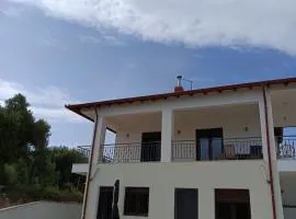 Giannis comfort house