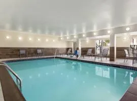 Fairfield Inn by Marriott Tracy