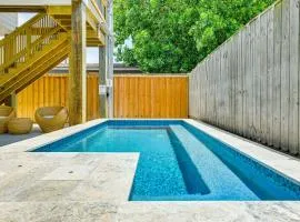 1 Mi to Beach Home in Old Town Port Aransas