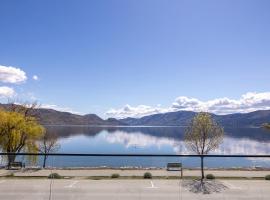 Premium Deluxe suites 201, hotel v destinaci Peachland