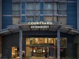 Courtyard by Marriott New York Manhattan / Soho