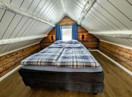Cabin magic on Senja, atmosphere like a fairytale, hotel i Botnhamn