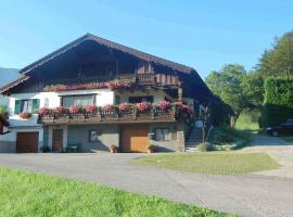 Ferienhaus Elisabeth, hotel med pool i St. Wolfgang