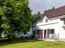 Apartment Tina - Lipa 33, hotel in Podčetrtek