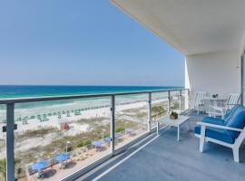 Oceanfront Destin Condo with Pool and Beach Access, spaahotell sihtkohas Destin