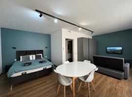 Modern Studio in Central Victoria, hotel a Victoria