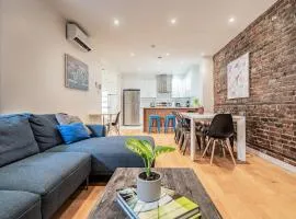 Ideal Group Stay in Charming Le Plateau Near Metro
