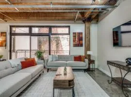 Downtown Dallas Condo - 2BR 1BA