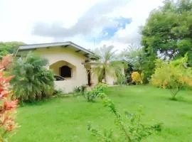 Casa de Campo, en David Chiriquí, Cerca de Playa y Montañas