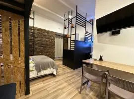 Blacky Hostel and Apartments